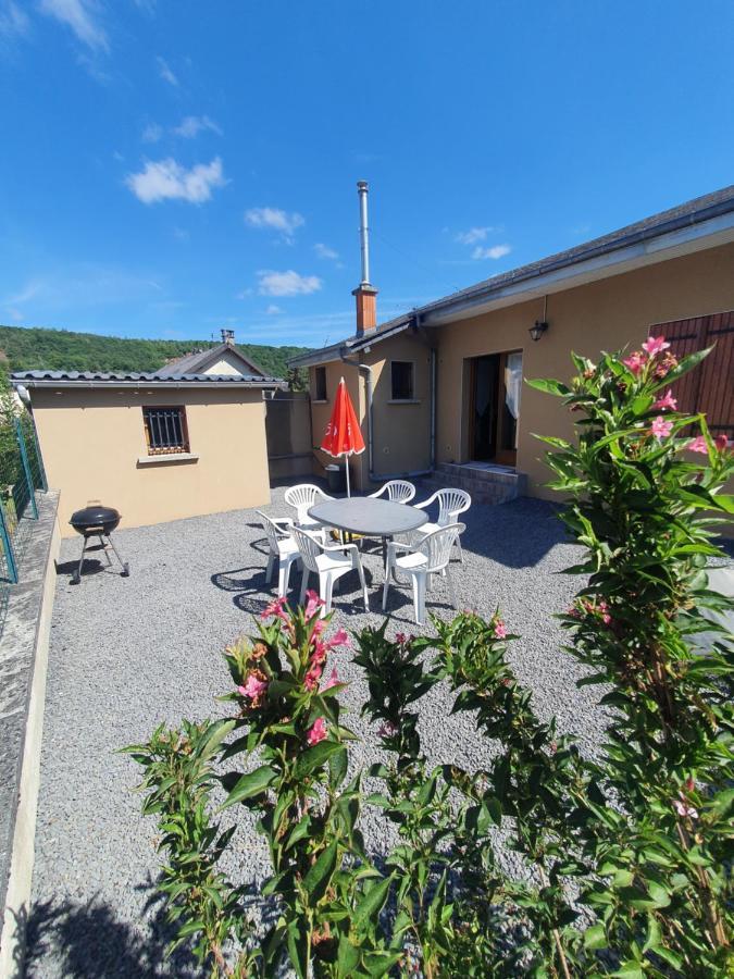 Gite Des Jardiniers Fumay ภายนอก รูปภาพ