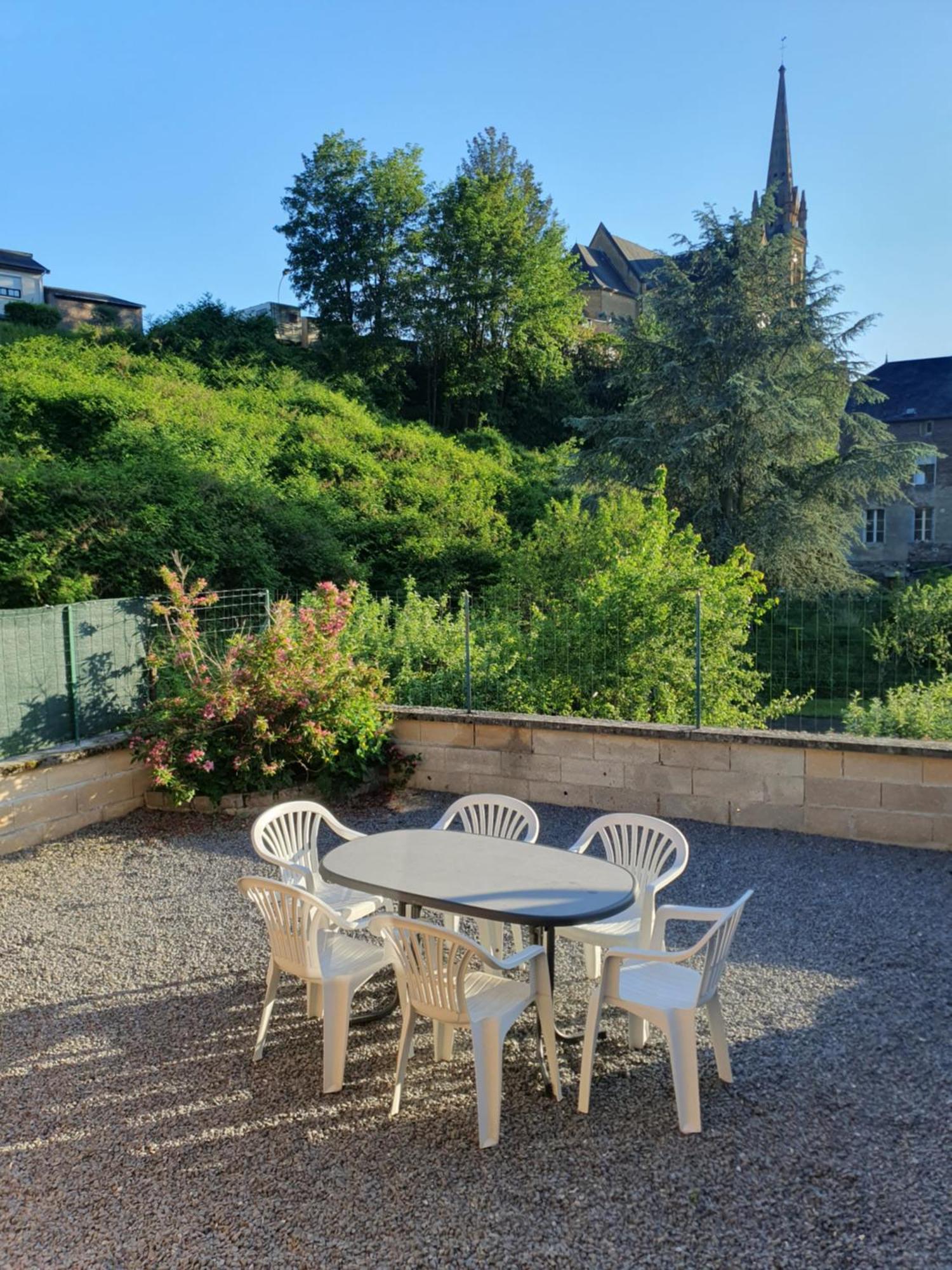Gite Des Jardiniers Fumay ห้อง รูปภาพ